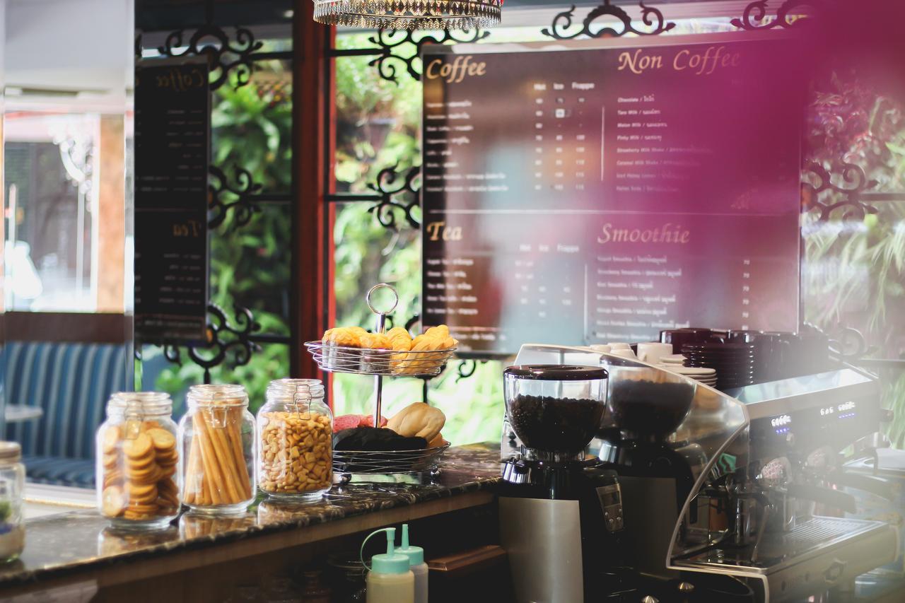 Maverick Ratchada Hotel Bangkok Exterior photo