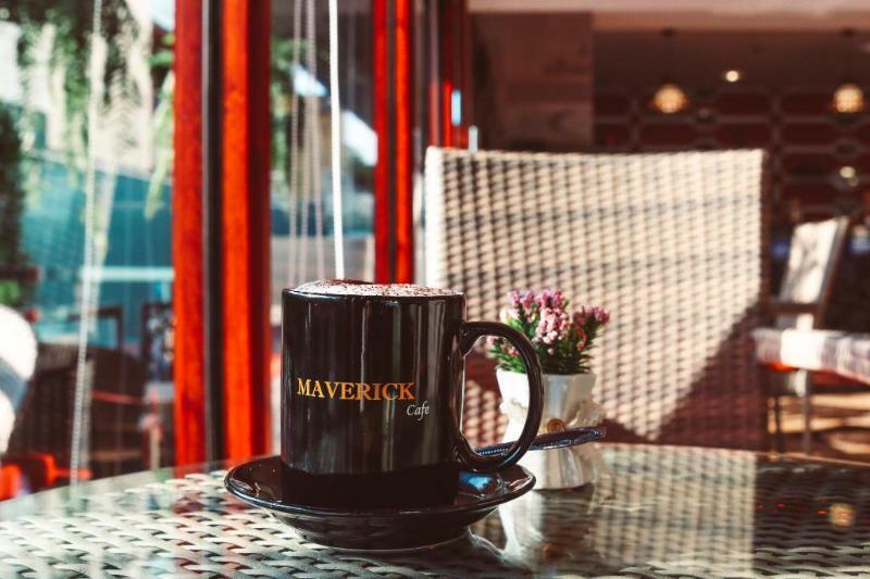 Maverick Ratchada Hotel Bangkok Exterior photo